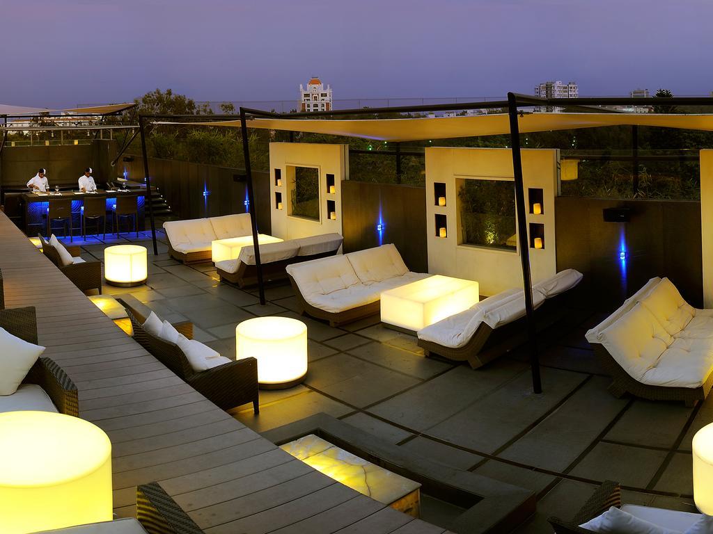 The Lalit Ashok Hotel Bangalore Exterior foto